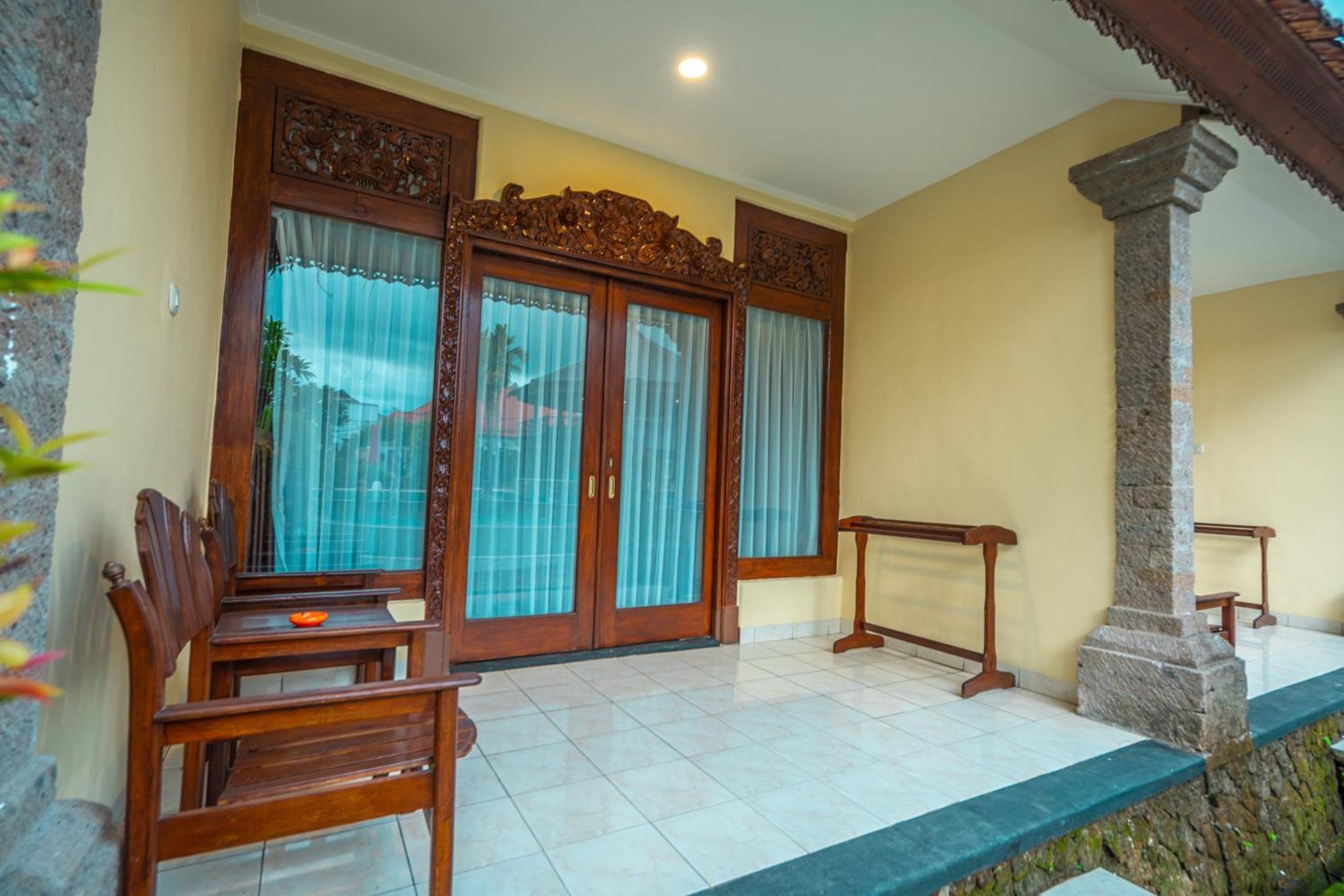 The Central Lovina Hotel & Restaurant ภายนอก รูปภาพ
