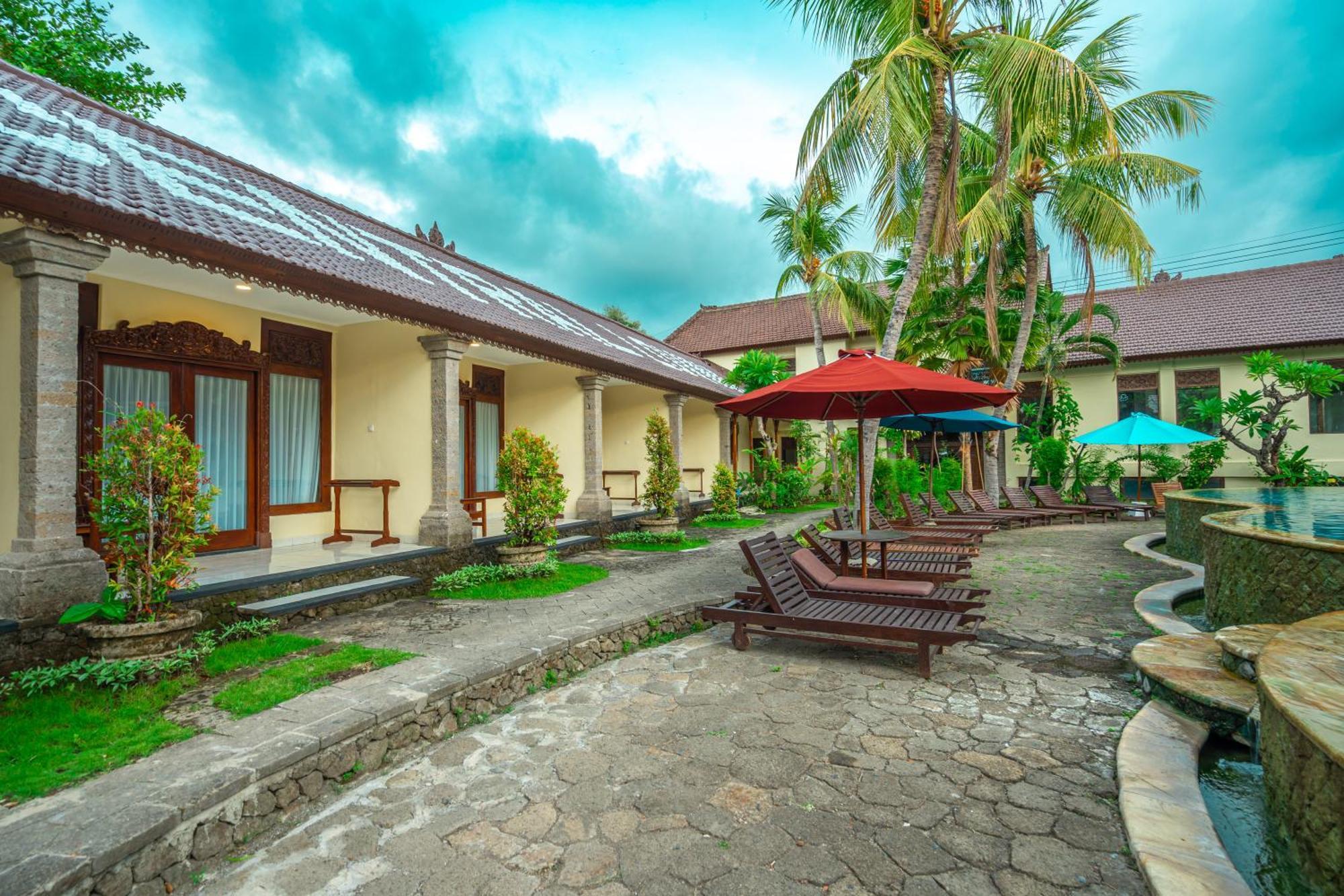 The Central Lovina Hotel & Restaurant ภายนอก รูปภาพ